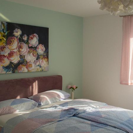 Geraeumige Ferienwohnung In Kindelbrueck Fuer Bis Zu 4 Personen - Barriefrei エクステリア 写真